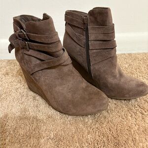 Women’s Stylish Brown Suede Ankle Boots